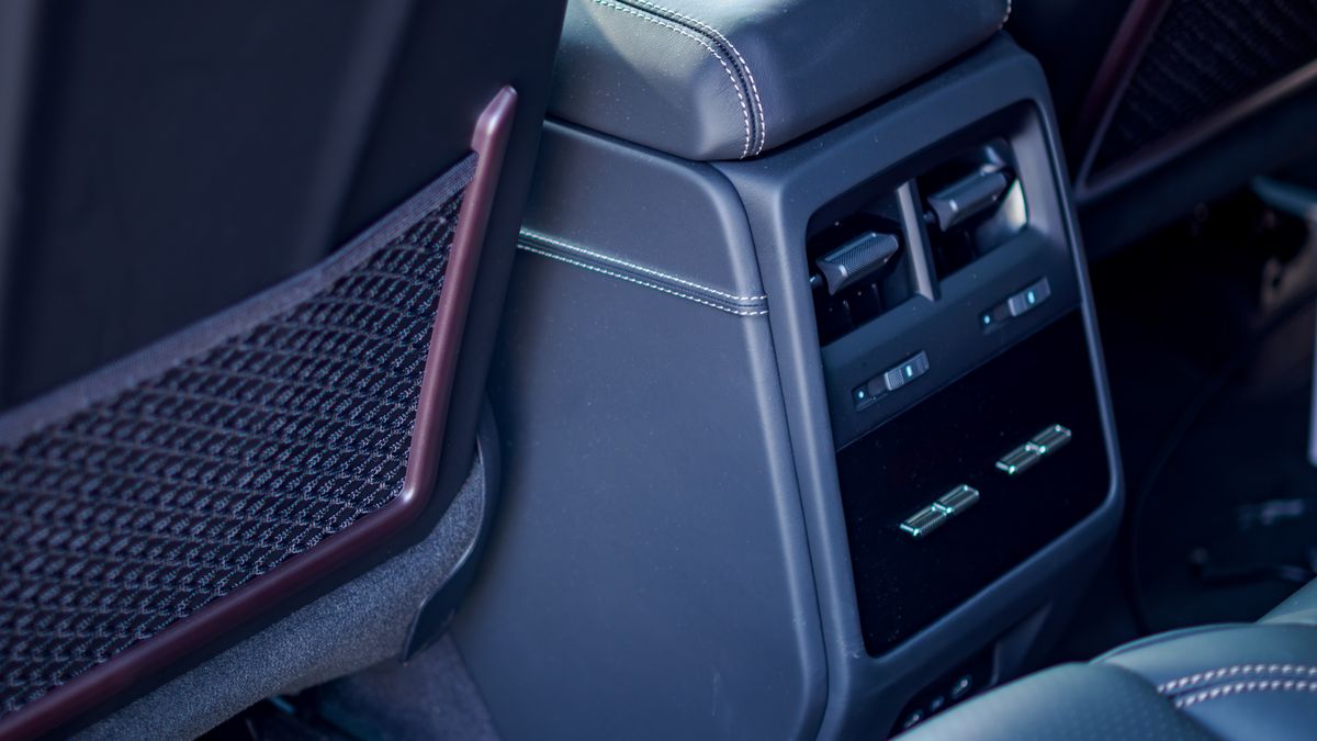 2026 Porsche Macan review.