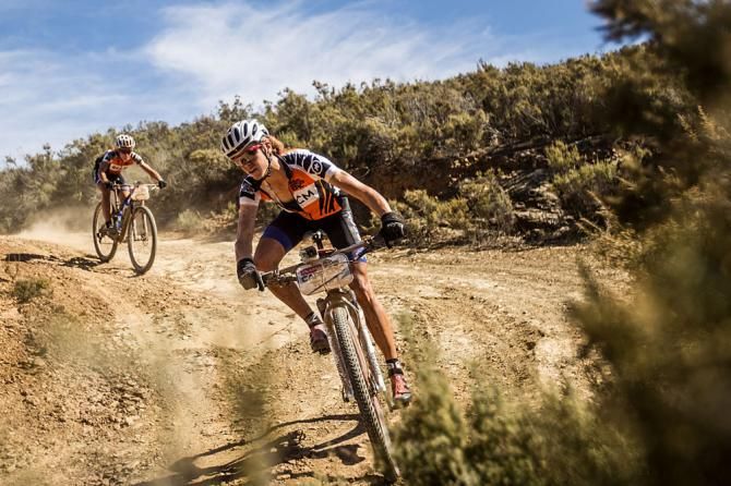 Leading ladies, Arianne Kleinhans and Annike Langvad during stage 5