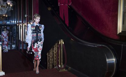 Marc Jacobs S/S 2016 closes NYFW with a bang; gleaming sequins, heavy embroideries and theatrical flair