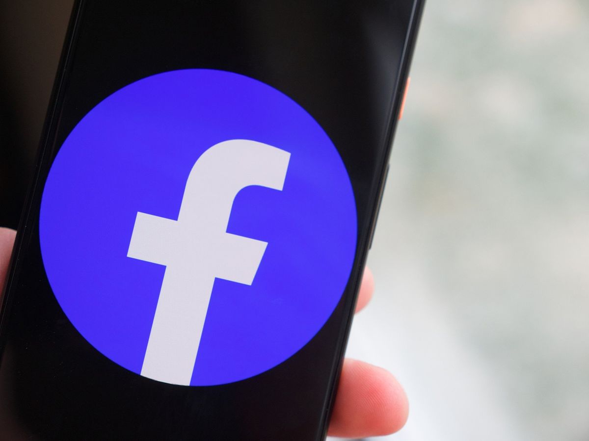 Facebook logo on a Pixel 4 XL