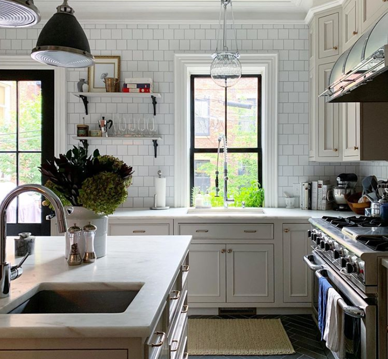 Kitchens On A Budget 21 Ways To Style, Shabby Chic Kitchen Cabinets On A Budget