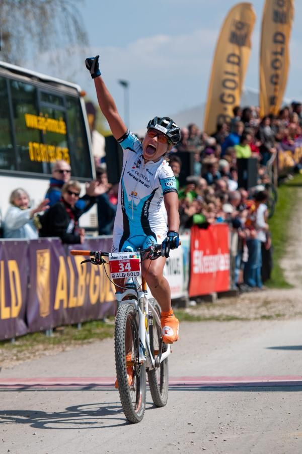 Elisabeth Brandau (Central Haibike Pro Cycling) victorious in the opener of the Bundesliga MTB Series
