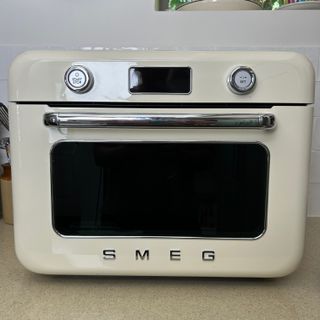 Testing the SMEG air fryer oven