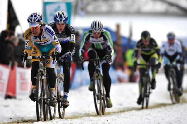 Poland's Casper Szczepaniak (Telenet - Fidea Cycling Team) leads Bart Verschueren (Baboco - Revor Cycling Team).