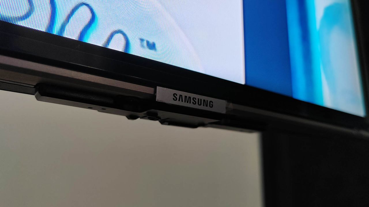 Samsung QN85C's bottom branding