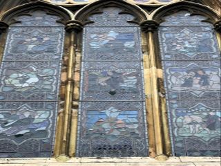 Lincoln Cathedral window on 13 Pro