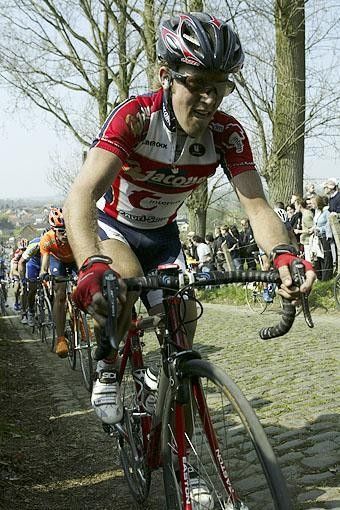 Photographer dodging on Koppenberg