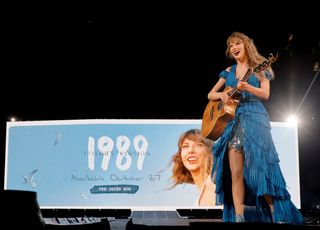 easter eggs - blue dresses