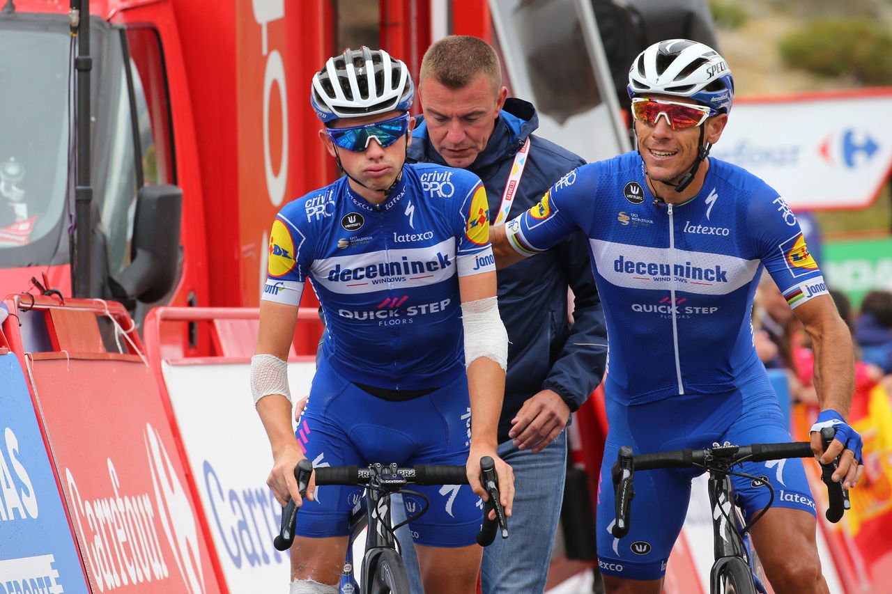 James Knox helped across the line by Philippe Gilbert after slipping out of the top 10
