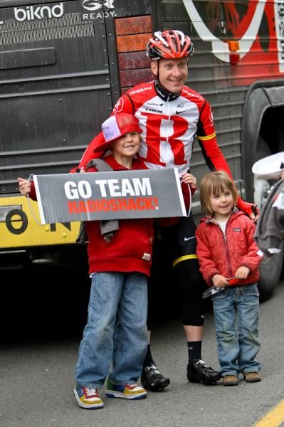 Levi Leipheimer (RadioShack) poses with some fans before the race.