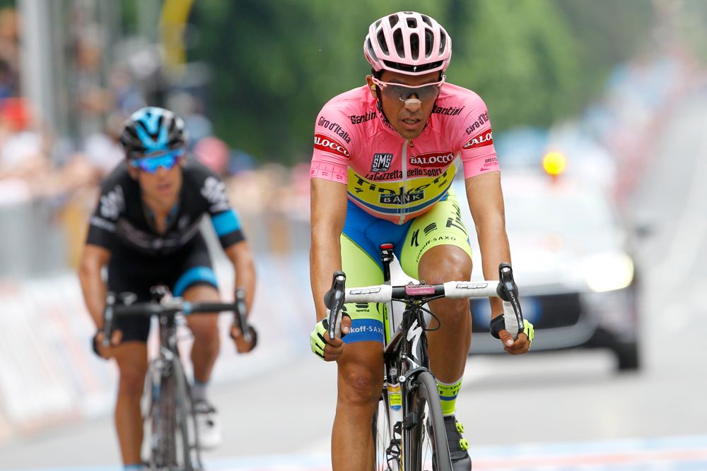 Alberto Contador (Tinkoff Saxo) keeps the maglia rosa