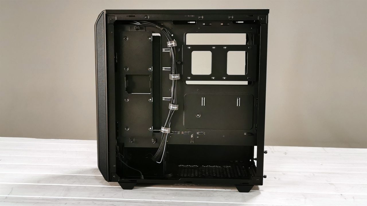 be quiet! Pure Base 500 rear cabling