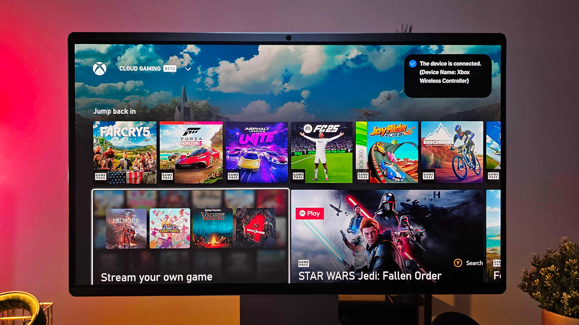 Xbox Cloud Gaming on Samsung's Smart Monitor M9