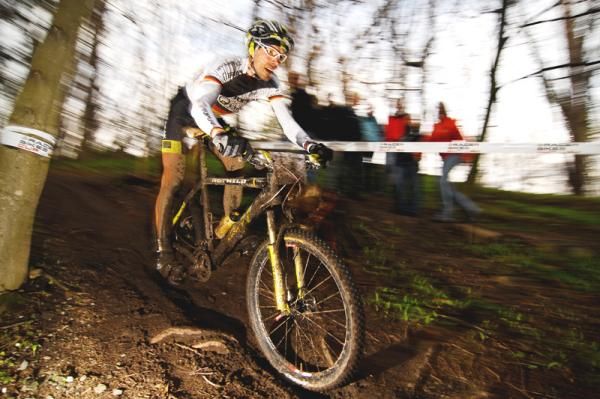 Wolfram Kurschat (Topeak-Ergon Racing Team) races to second place.