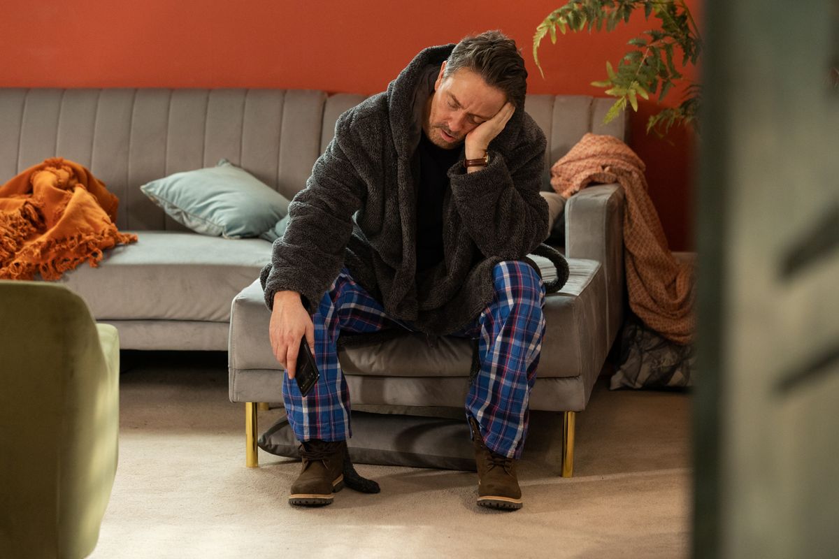 Dave Chen-Williams is back taking drugs again in Hollyoaks. 