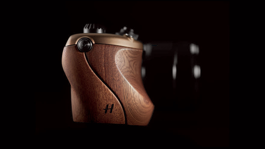 Beauty shot of the Hasselblad Lunar against a black background