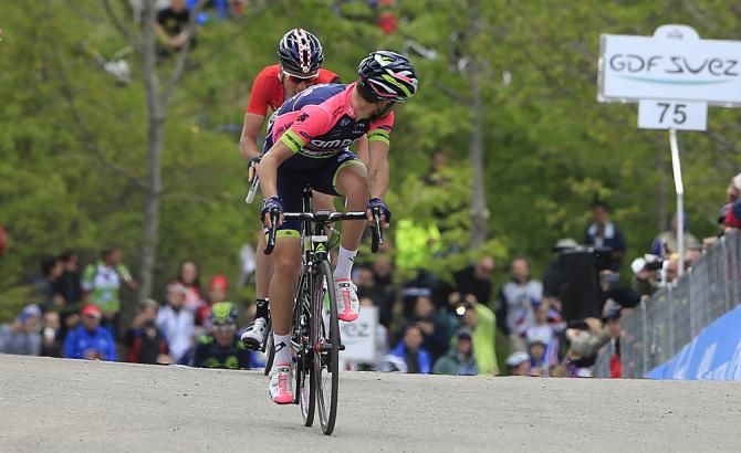 Diego Ulissi (Lampre-Merida) checks behind