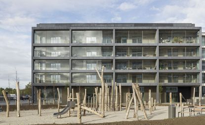 A new apartment building by Dutch architects Atelier Kempe 