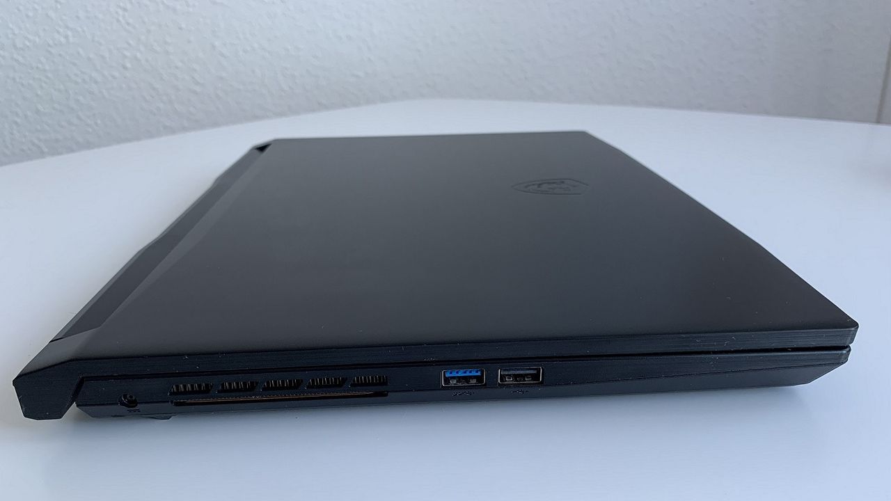 MSI Katana GF 66 11UG-220