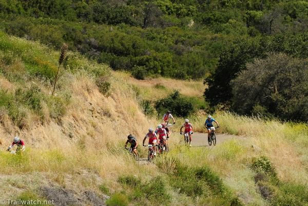The lead group begins to come apart
