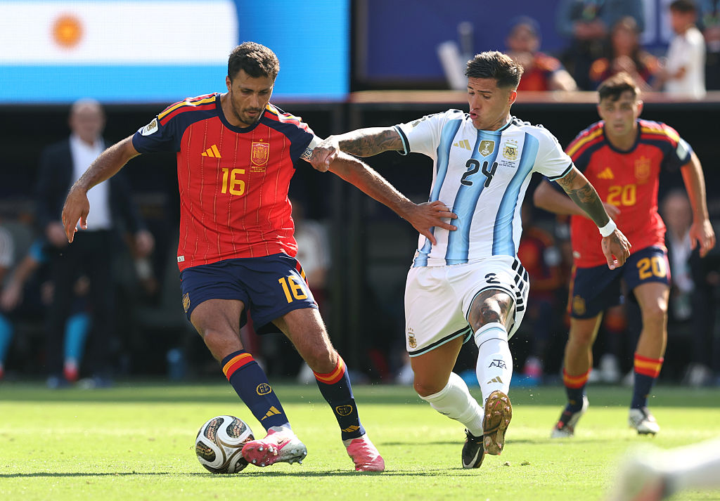 EAST RUTHERFORD, NEW JERSEY - JULY 19: Spain&amp;apos;s Rodri and Argentina&amp;apos;s Enzo Fernandez during the FIFA World Cup 2026 Final match between Spain and Argentina at New York New Jersey Stadium on July 19, 2026 in East Rutherford, United States. (Photo by Rob Newell - CameraSport via Getty Images)