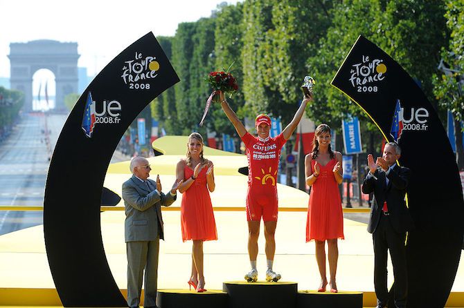 Chavanel celebrates being awarded the most-aggressive rider prize on the final stage of the 2008 Tour de France in Paris