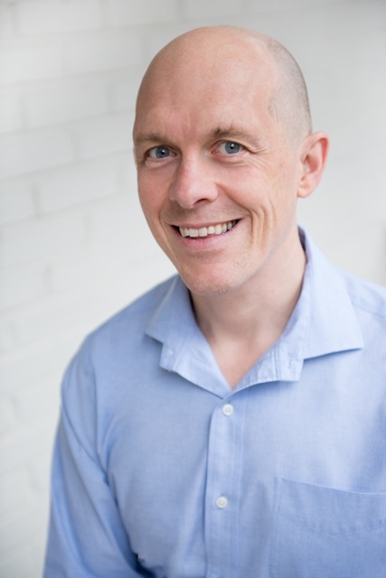 Headshot of Professor Rob Dunn