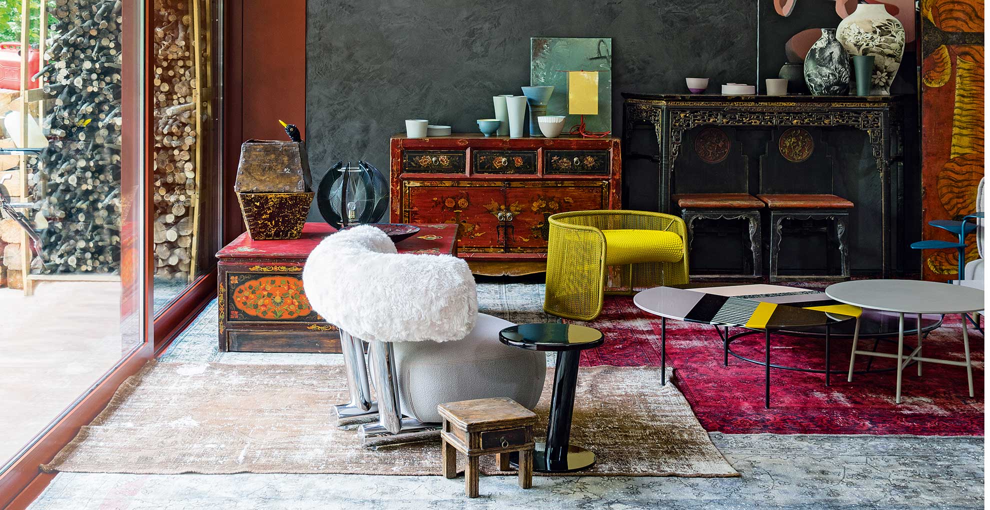 Antique decor to support the latest Interior design trends 2024