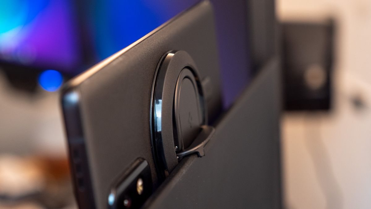 Using the Spigen O-Mag Ring phone webcam mount with a Motorola Edge Plus (2023)