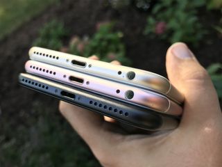 iPhone ports