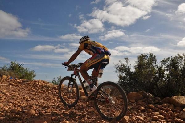 Kevin Evans (MTN-Energade) on his way to his first win of 2010 in the MTN national marathon series.