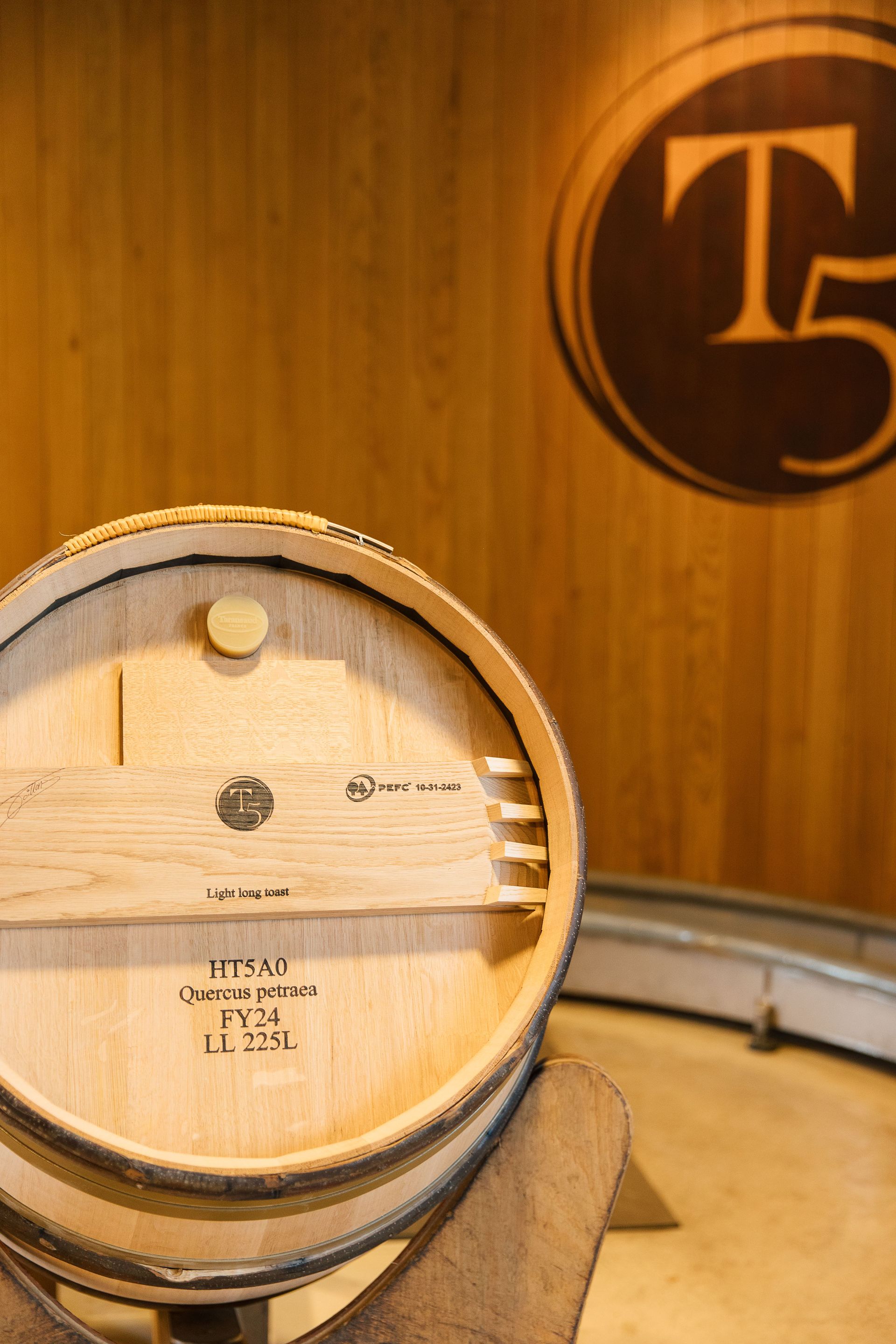 Irish Distillers Midleton Very Rare Forêt de Tronçais Bottle & Cabinet