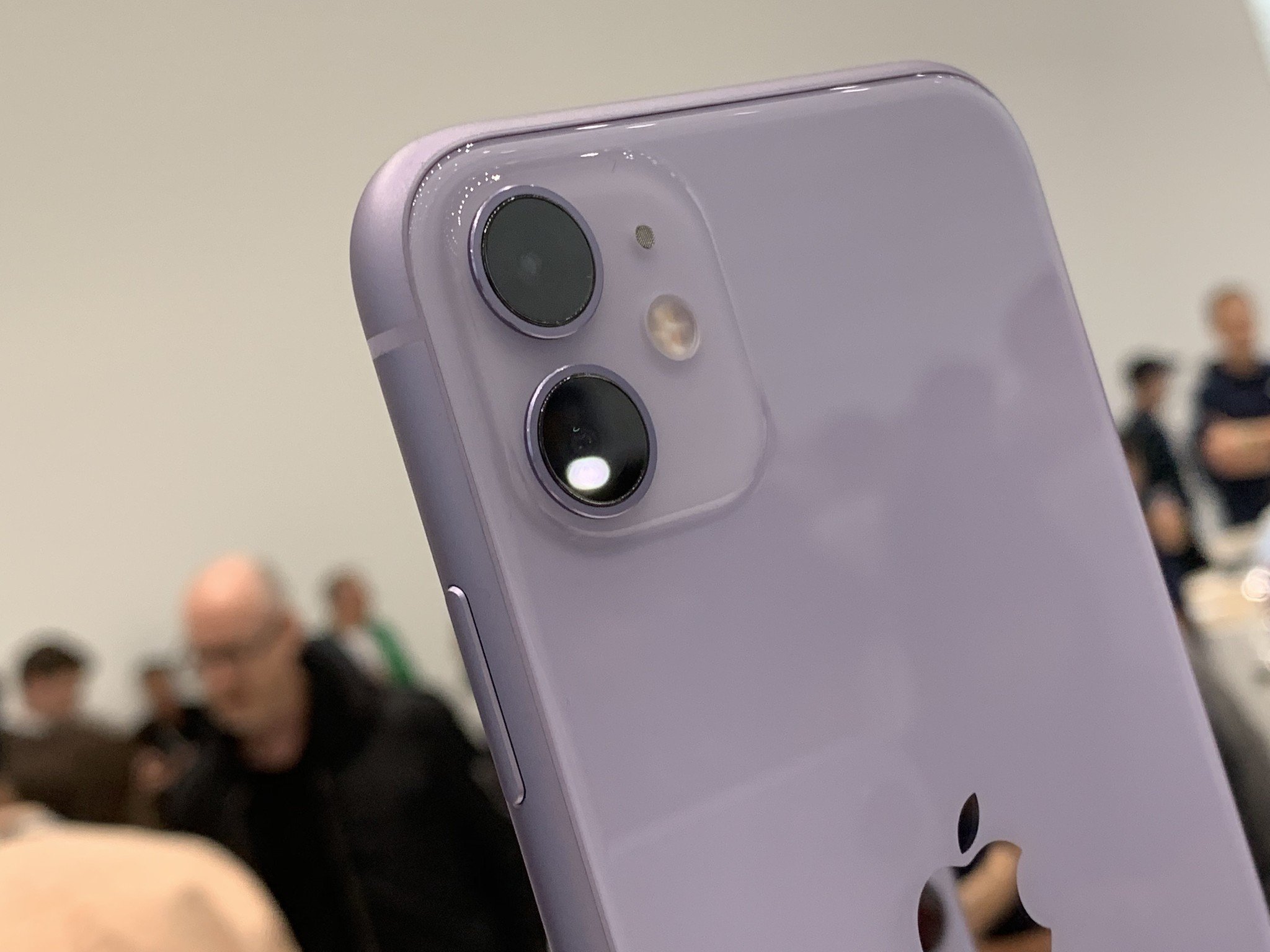 Айфон 11 в домашних условиях. Iphone 11 Purple. Iphone 11 restore. Iphone 11 Pro Camera. Айфон 11 про Стив Джобс эдишн.