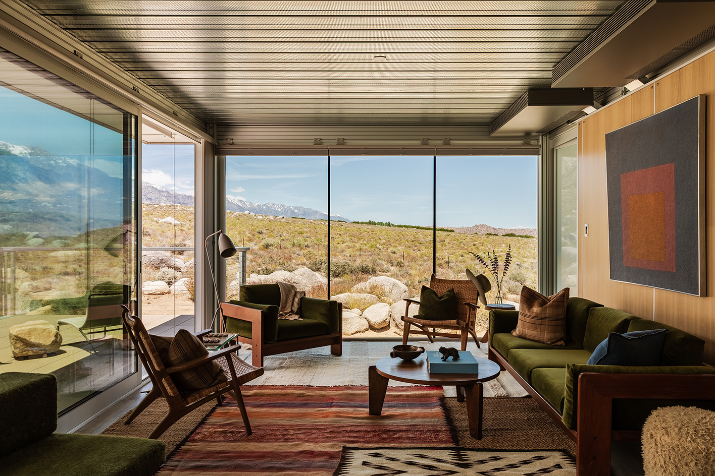 views of Linda Taalman house, a modernist prefab house in the california desert
