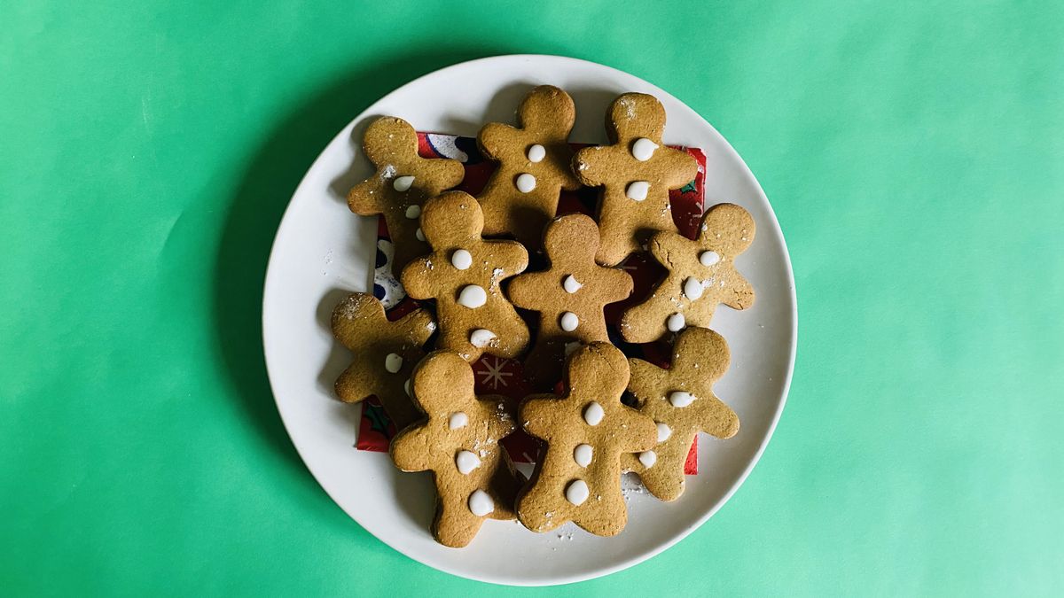 We found this air fryer gingerbread cookies recipe on Instagram – it made the crunch