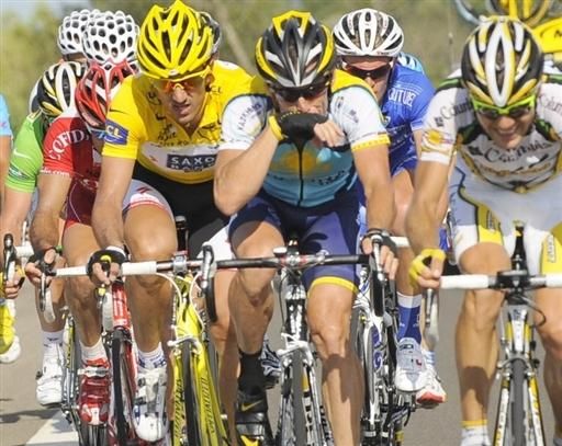 Fabain Cancellara (l) and Lance Armstrong were amongst those who made the move initiated by Columbia-HTC.