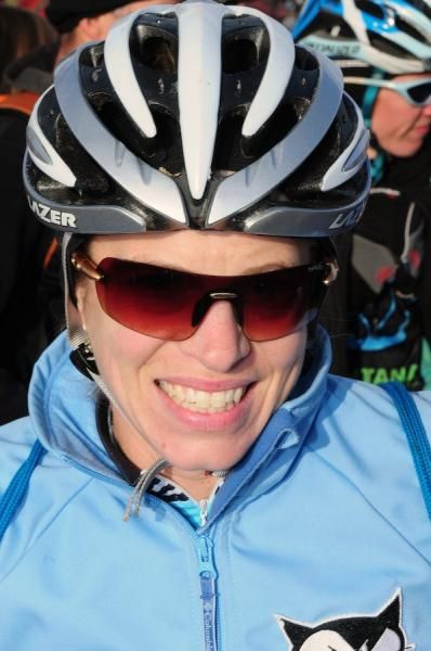 Barb Howe (Vanderkitten) is starting on the front row.