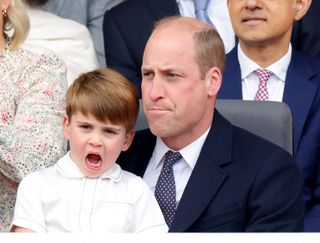 Prince Louis balcony: the young prince yawning