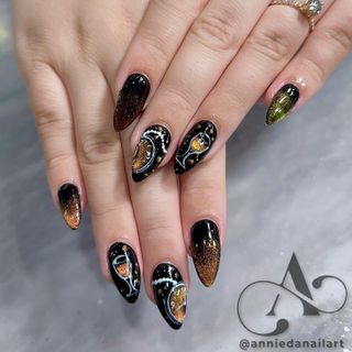 @anniedanailart