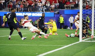 INGLEWOOD, CALIFORNIA - JUNE 25: Kaan Ayhan #22 of Turkiye scores his team's third goal during the FIFA World Cup 2026 Group D match between Türkiye and USA at Los Angeles Stadium on June 25, 2026 in Inglewood, California. (Photo by Alex Grimm/Getty Images)