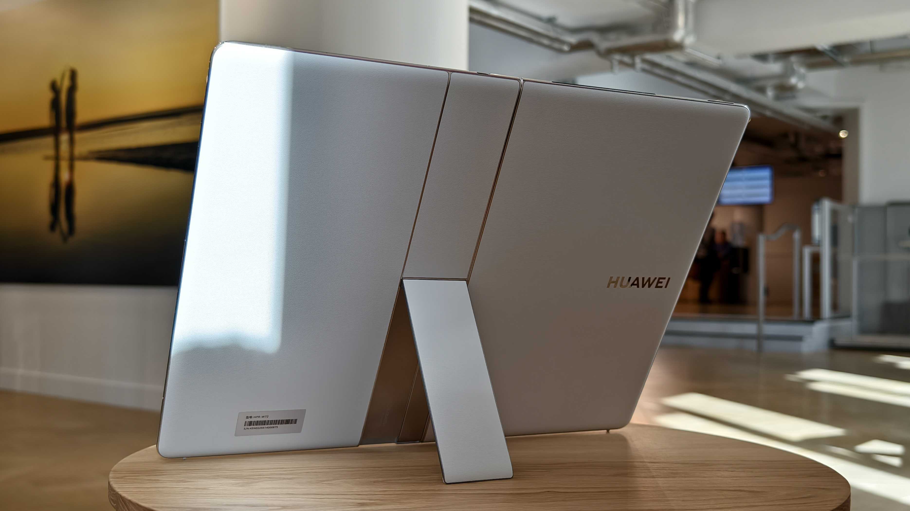 Huawei MateBook Fold's thin design.