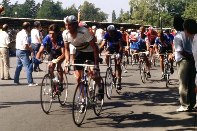 1984 Worlds: Phil Anderson (Australia) front and center, flanked by Matt Eaton (USA). Eventual bronze medalist Steve Bauer (Canada) and defending champion Greg LeMond (USA) in background