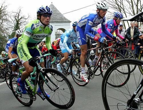 Danilo Di Luca (Liquigas) next to Rik Verbrugghe (Quick.Step)