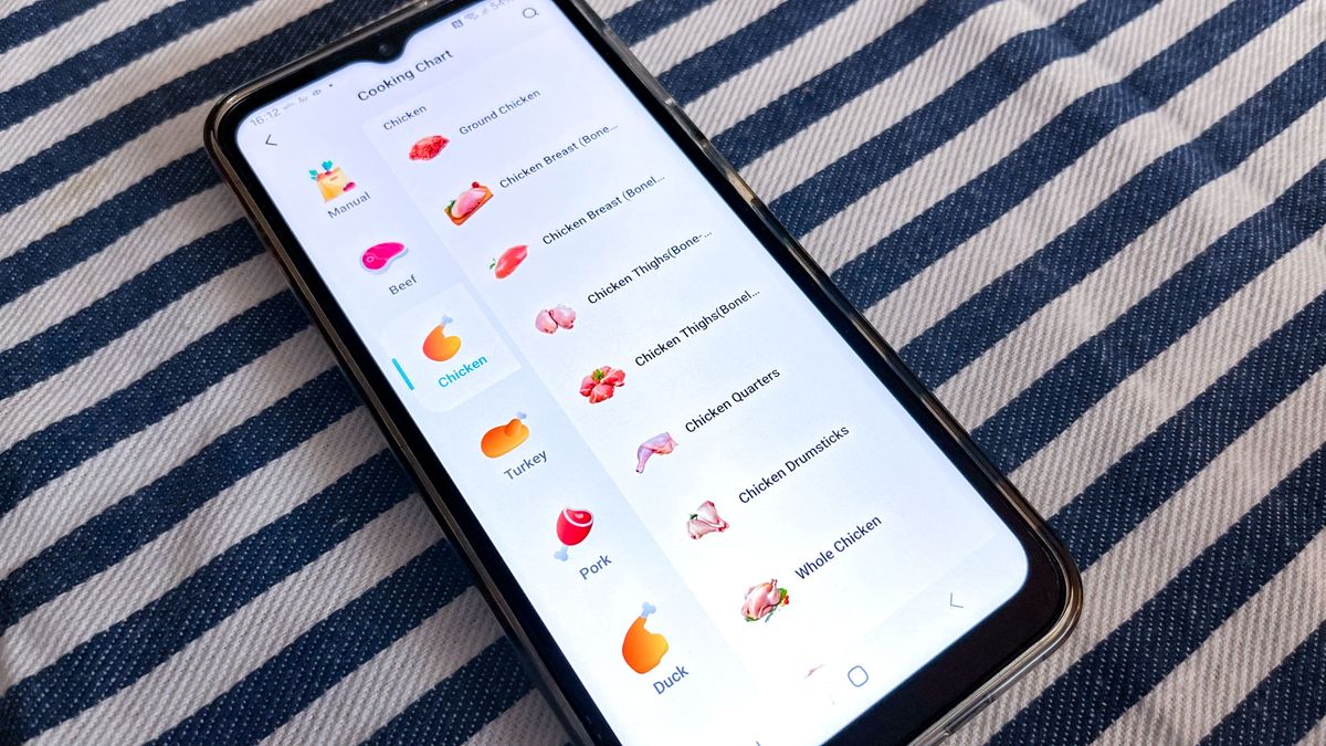 Cooking chicken on Cosori smart meat thermometer app