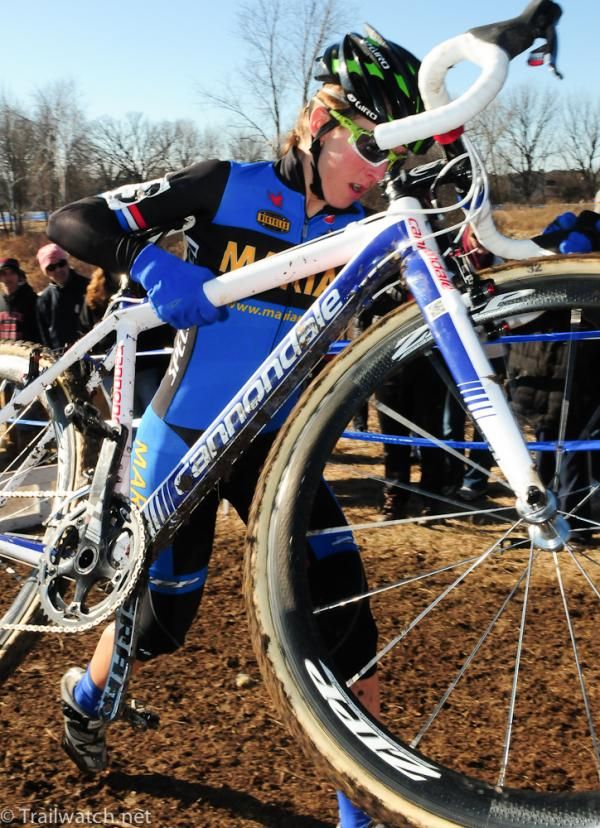 Kaitlin Antonneau (Marian University) chasing Rivera at the barriers