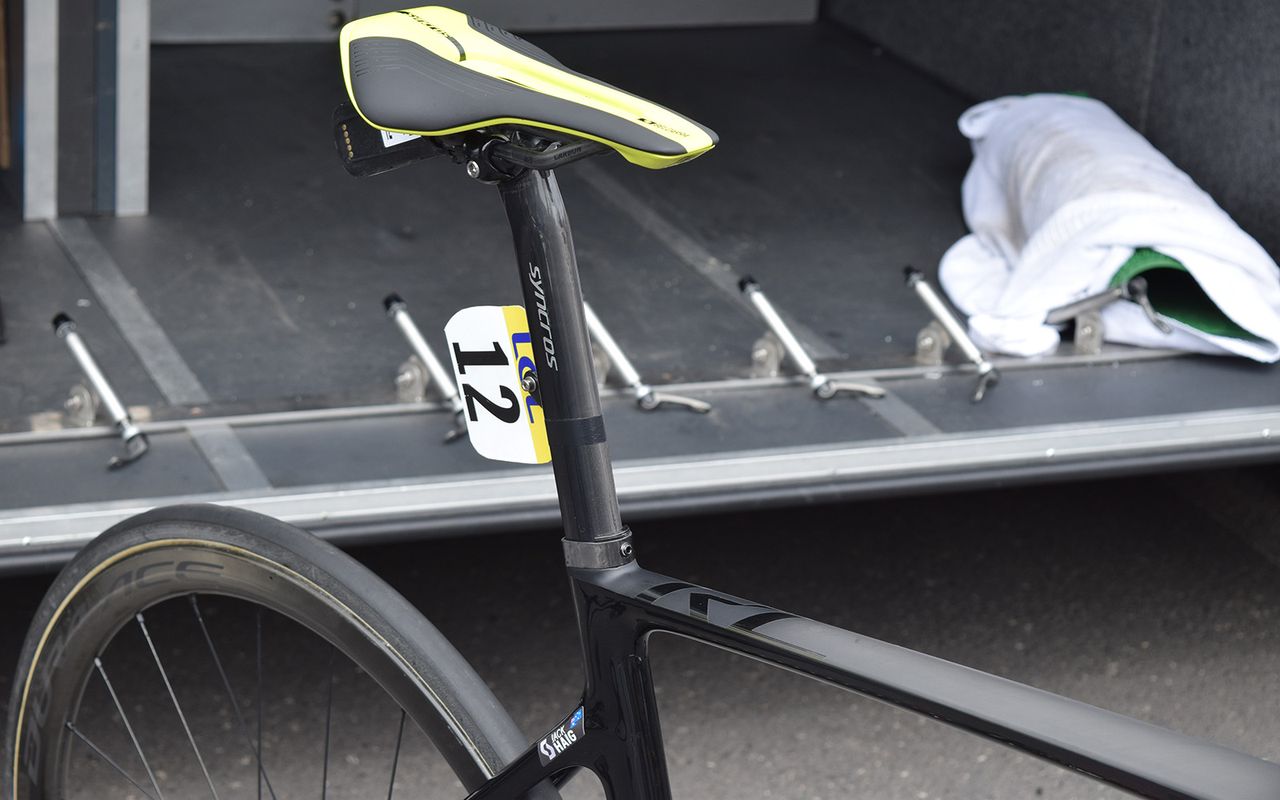 The frame also switches from a round seat post to a D-profile, with the clamp looking to be moved to the front face