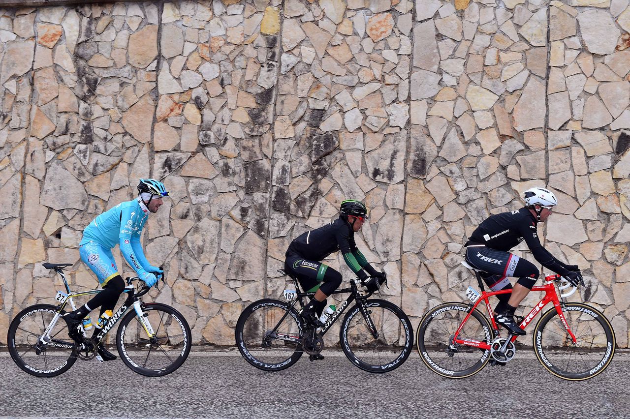 Stijn Devolder (Trek Factory Racing) leads Yukiya Arashiro (Europcar) and Alessandro Vanotti (Astana)