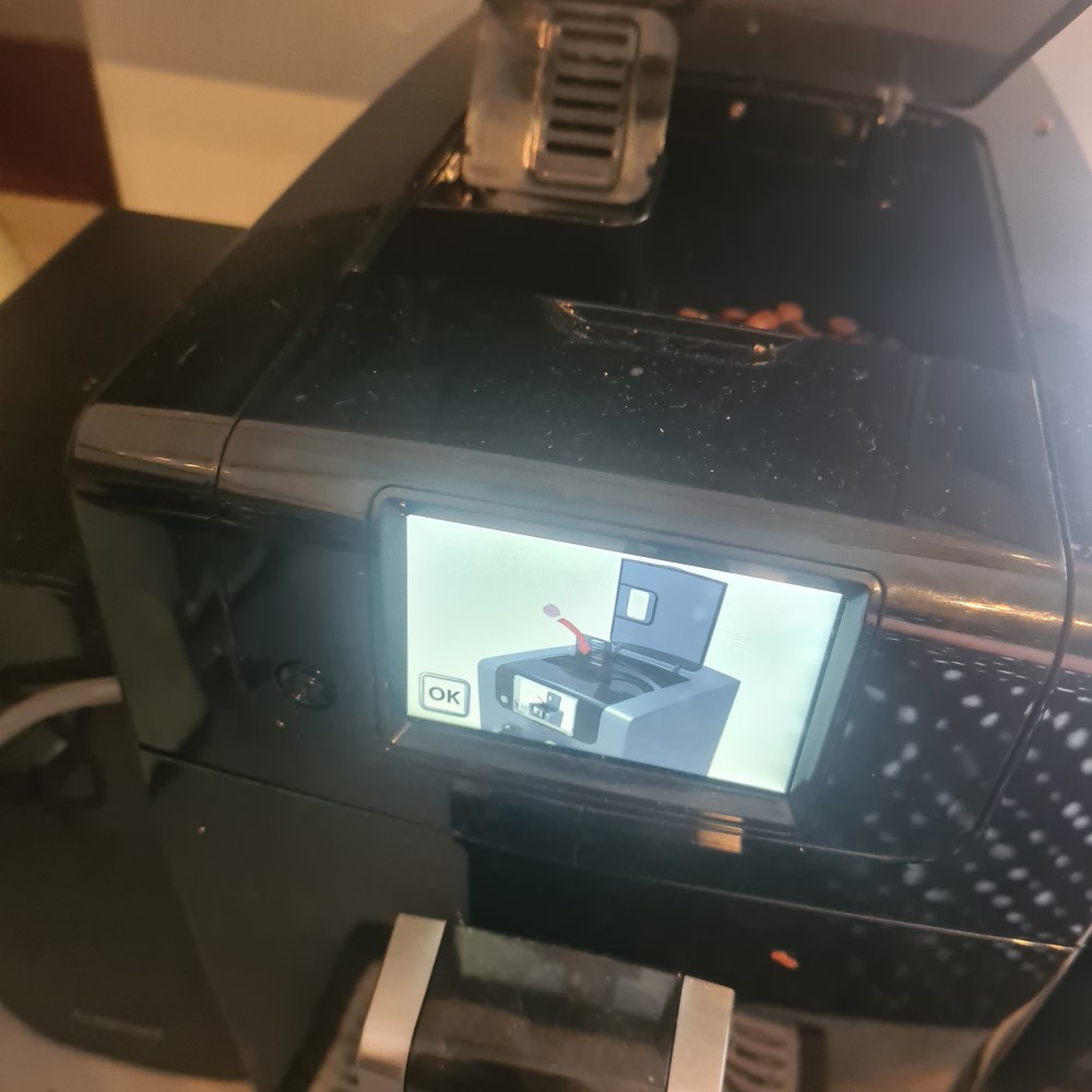 Cuisinart Veloce coffee machine digital screen cleaning options