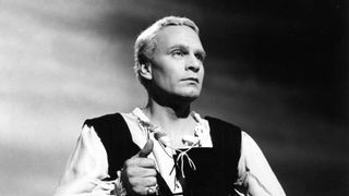Laurence Olivier in Hamlet