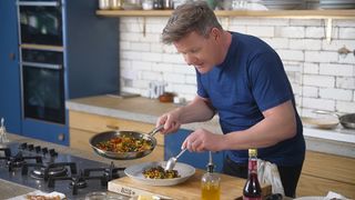 Gordon Ramsay uses HexClad pan